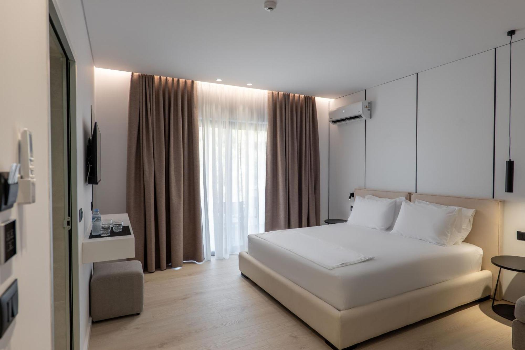 Arrei Hotel Sarandë Exterior foto