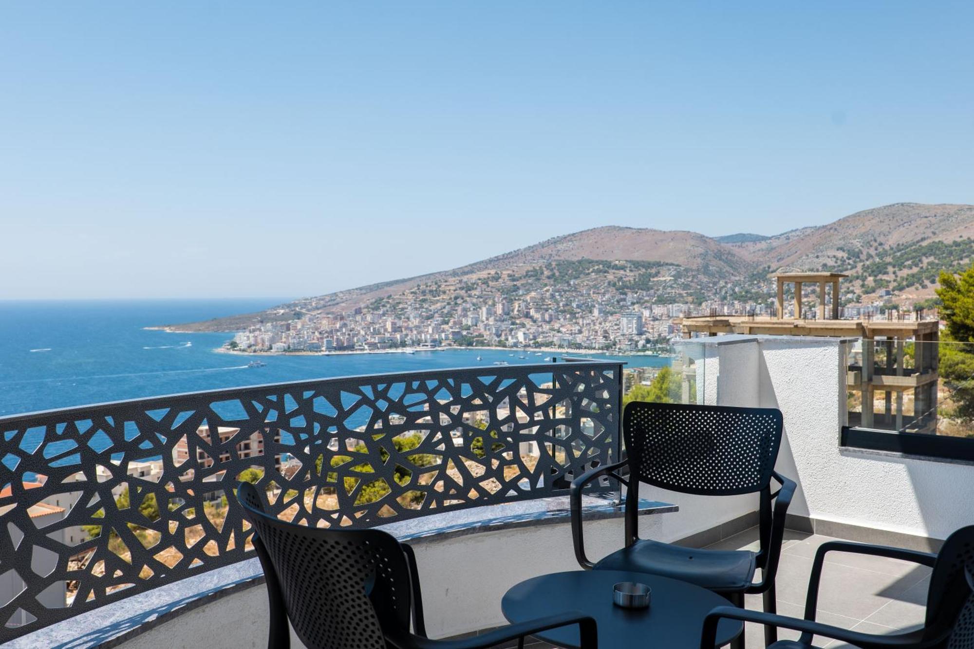 Arrei Hotel Sarandë Exterior foto